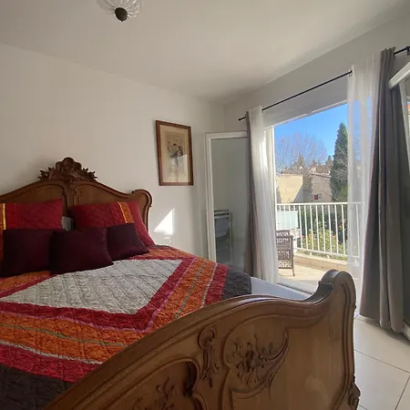 Maison 3 Chambres, Parking, Jardin, Climatisation 別荘